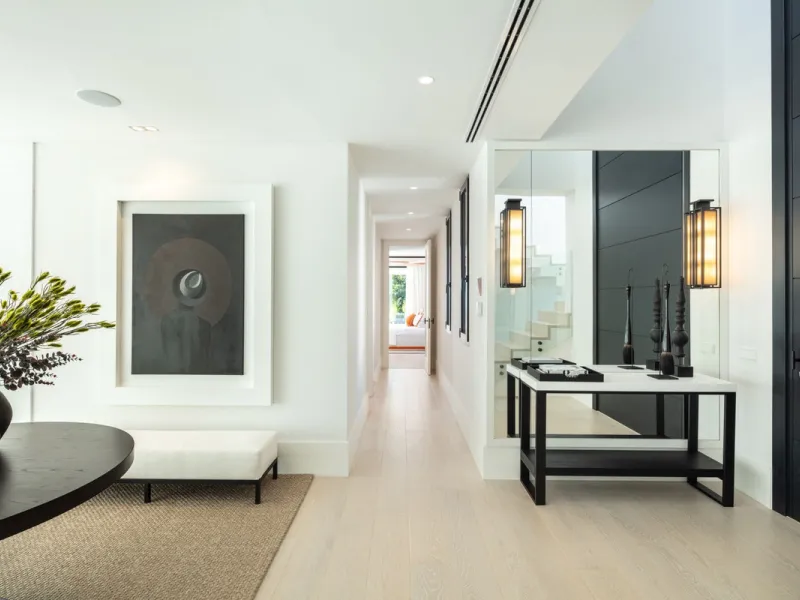 Bespoke and brand new contemporary home, situated on one of the last remaining available plots in El Herrojo, within the La Quinta Golf & Country Club resort, offering maximum accommodation in a prime location. The villa has been built and design to the h