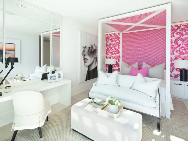 Bespoke and brand new contemporary home, situated on one of the last remaining available plots in El Herrojo, within the La Quinta Golf & Country Club resort, offering maximum accommodation in a prime location. The villa has been built and design to the h