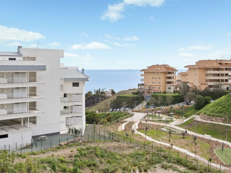 Apartment - Penthouse в продаже в Fuengirola, Málaga. В доме 2 спален и 2 ванных комнат. Площадь дома 82 м²