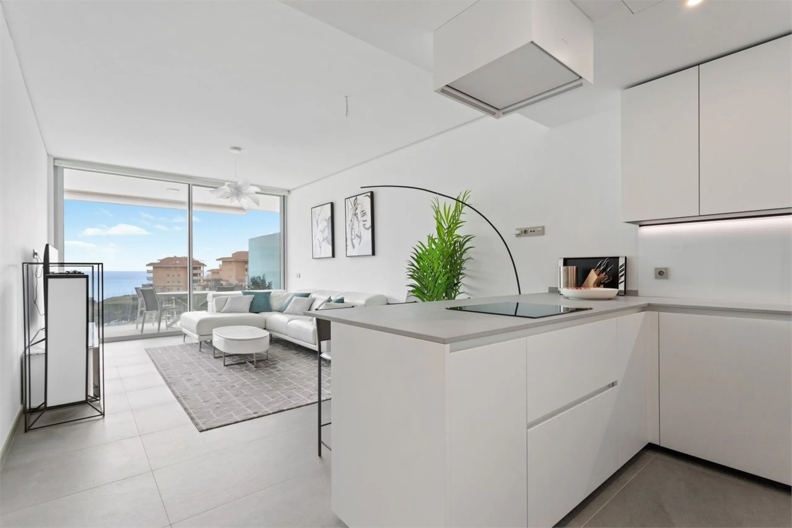Apartment - Penthouse в продаже в Fuengirola, Málaga. В доме 2 спален и 2 ванных комнат. Площадь дома 82 м²