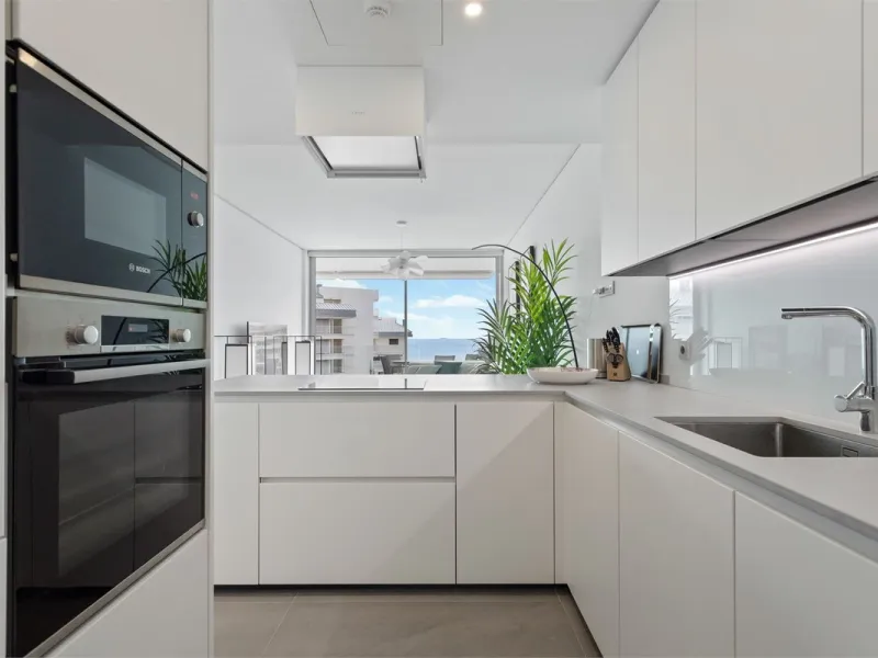 Apartment - Penthouse в продаже в Fuengirola, Málaga. В доме 2 спален и 2 ванных комнат. Площадь дома 82 м²
