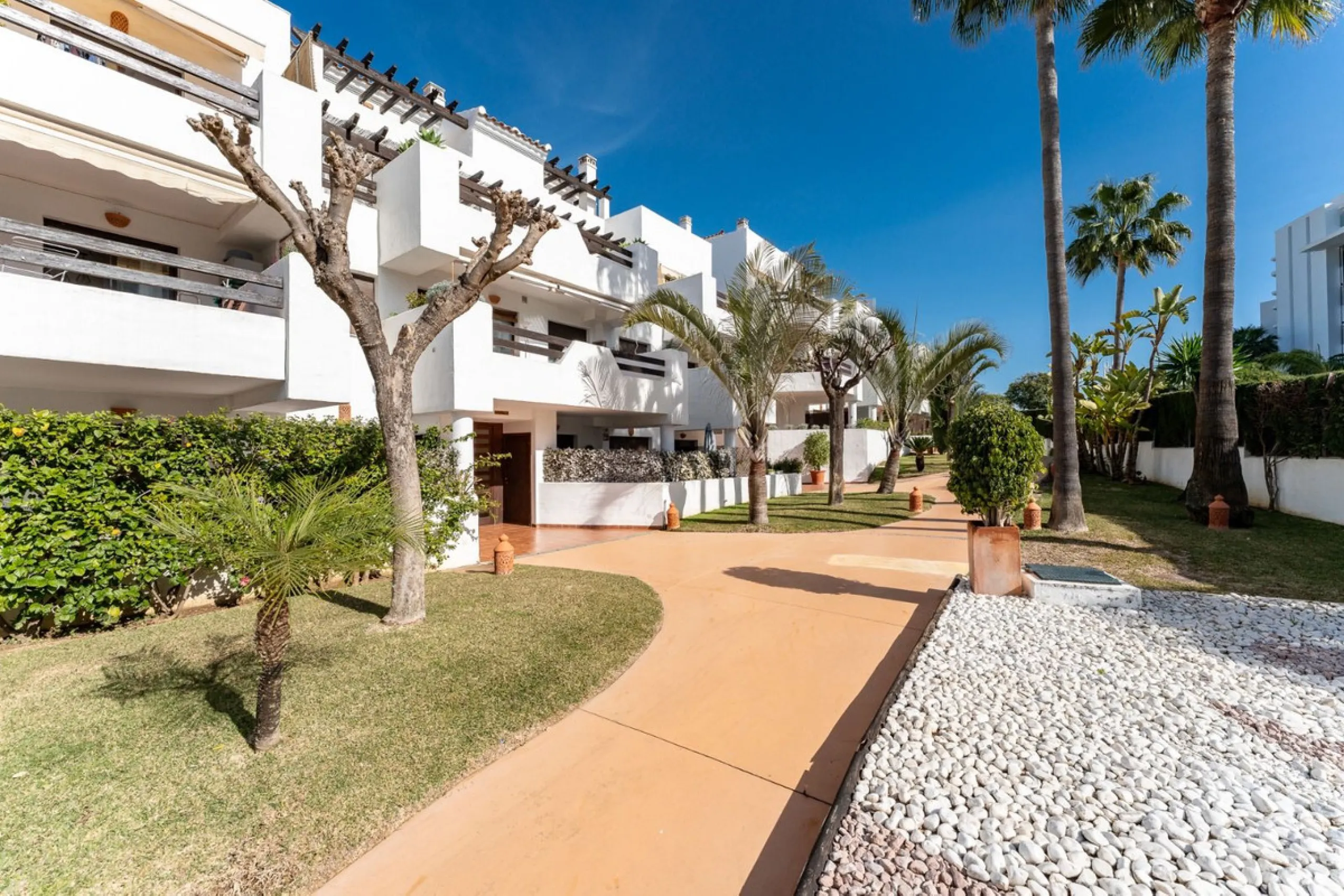 Stylish Ground Floor Apartment Just 5 Minutes from the Beach – Cancelada, Costa del Sol