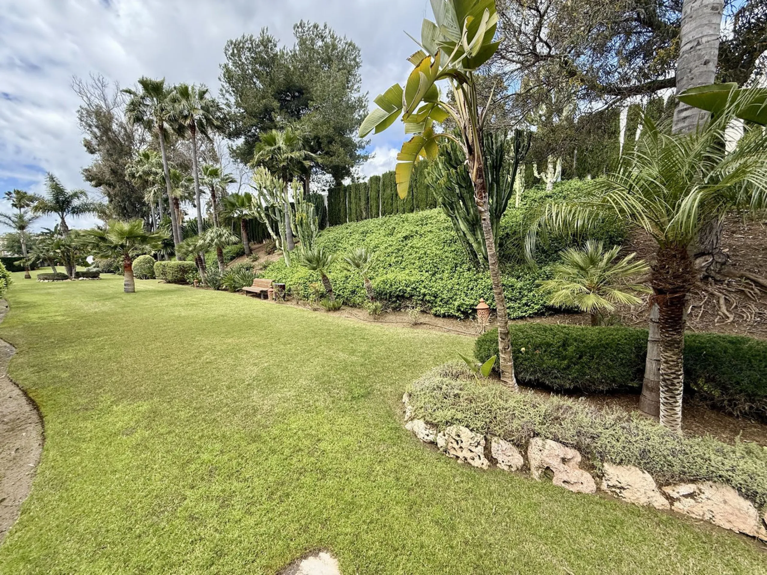 Stylish Ground Floor Apartment Just 5 Minutes from the Beach – Cancelada, Costa del Sol