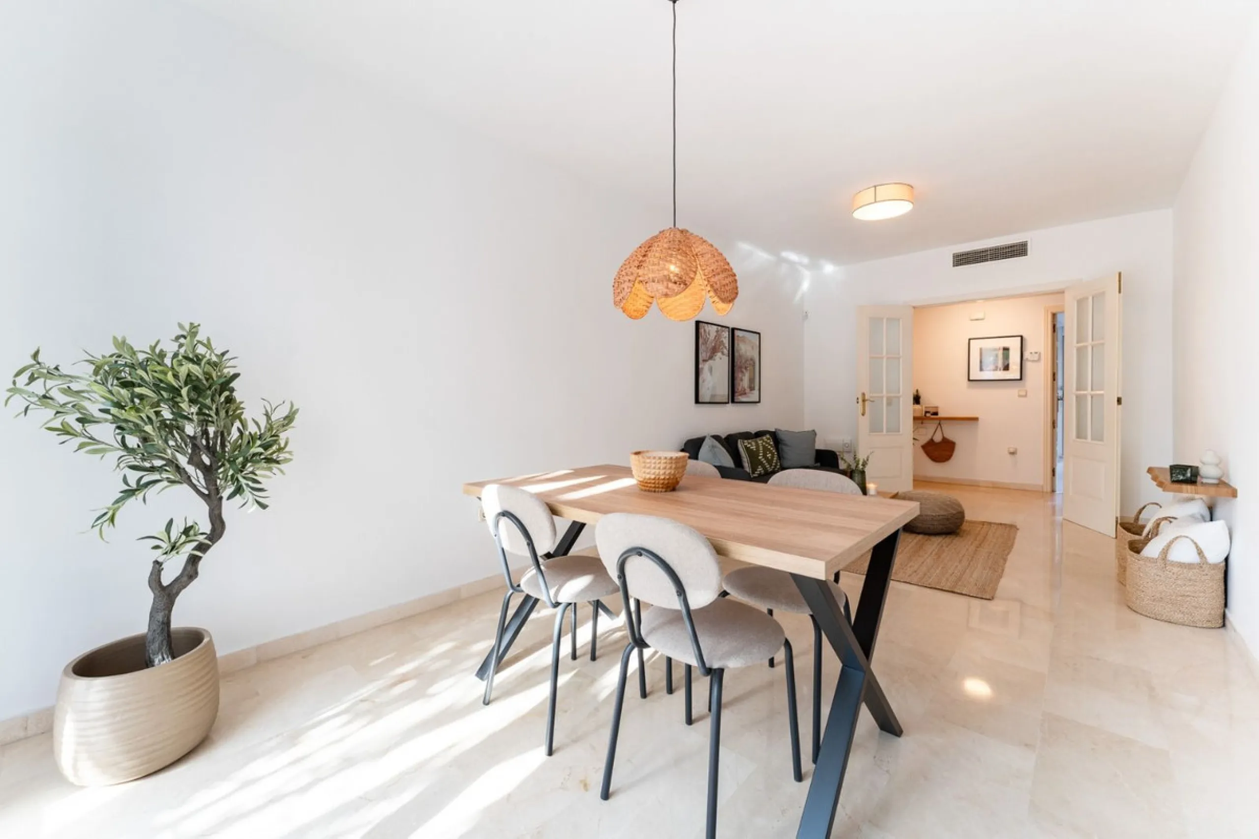 Stylish Ground Floor Apartment Just 5 Minutes from the Beach – Cancelada, Costa del Sol