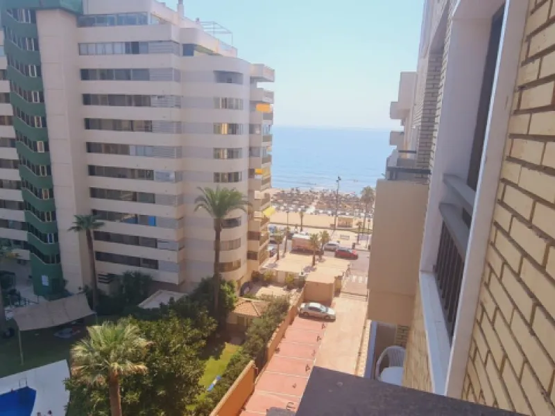 Apartment - Top Floor Apartment в продаже в Fuengirola, Málaga. В доме 1 спален и 1 ванных комнат. Площадь дома 57 м²