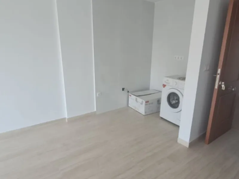 Apartment - Top Floor Apartment в продаже в Fuengirola, Málaga. В доме 1 спален и 1 ванных комнат. Площадь дома 57 м²