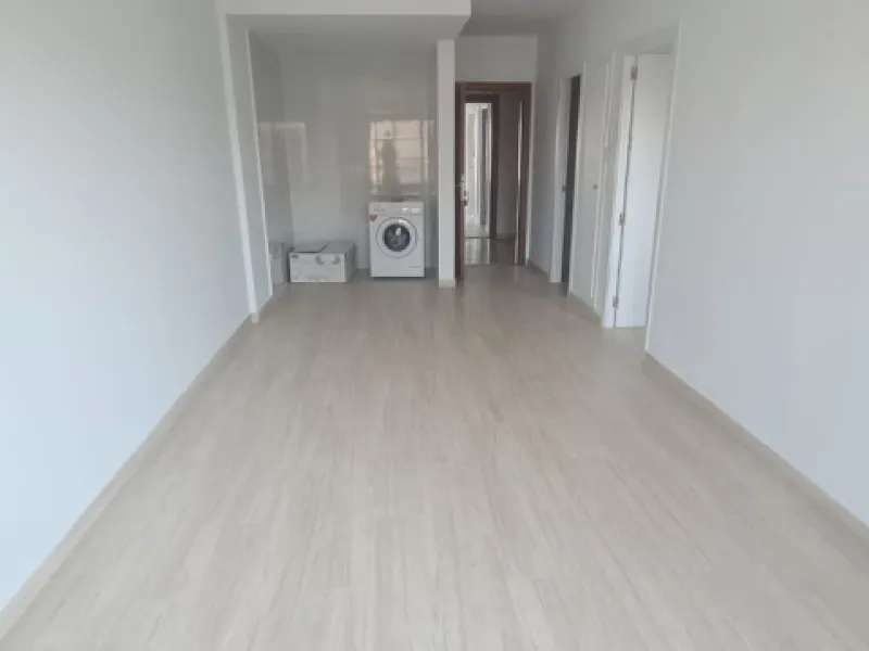 Apartment - Top Floor Apartment в продаже в Fuengirola, Málaga. В доме 1 спален и 1 ванных комнат. Площадь дома 57 м²
