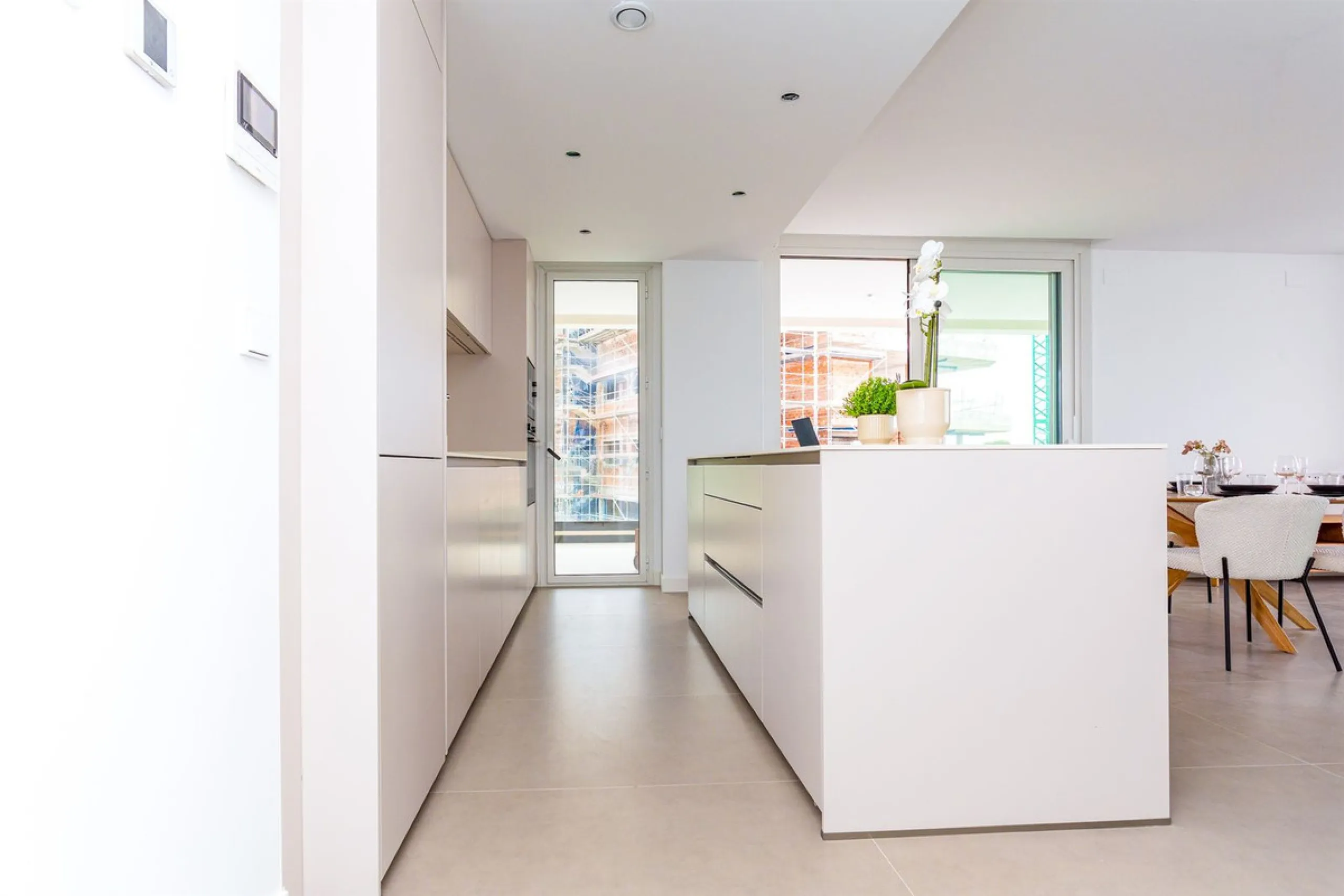 Apartment - Middle Floor Apartment в продаже в Fuengirola, Málaga. В доме 3 спален и 2 ванных комнат. Площадь дома 150 м²