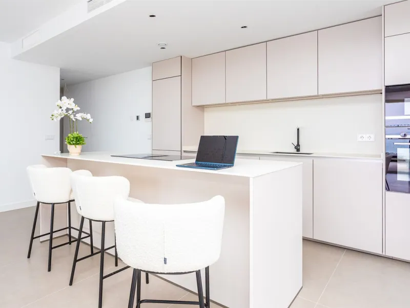 Apartment - Middle Floor Apartment в продаже в Fuengirola, Málaga. В доме 3 спален и 2 ванных комнат. Площадь дома 150 м²