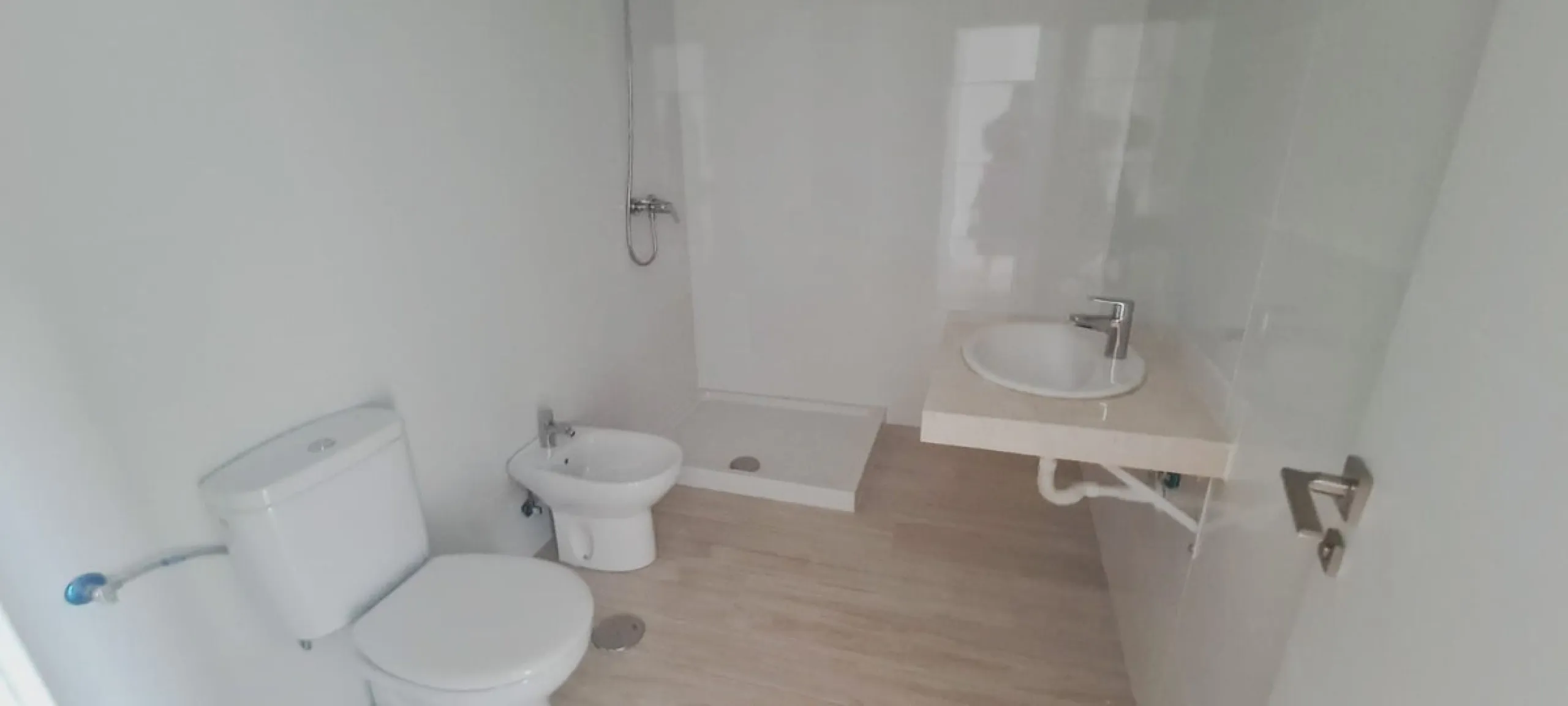 Apartment - Top Floor Apartment в продаже в Fuengirola, Málaga. В доме 1 спален и 1 ванных комнат. Площадь дома 57 м²