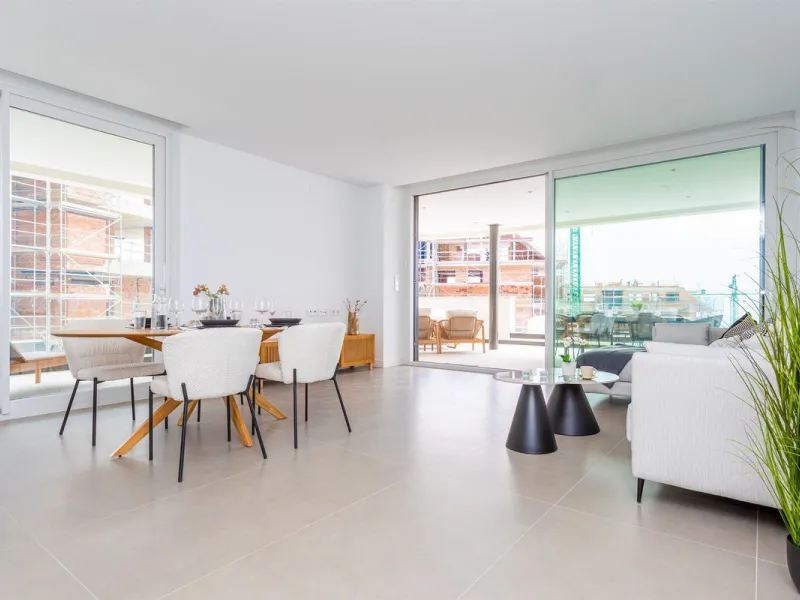 Apartment - Middle Floor Apartment в продаже в Fuengirola, Málaga. В доме 3 спален и 2 ванных комнат. Площадь дома 150 м²
