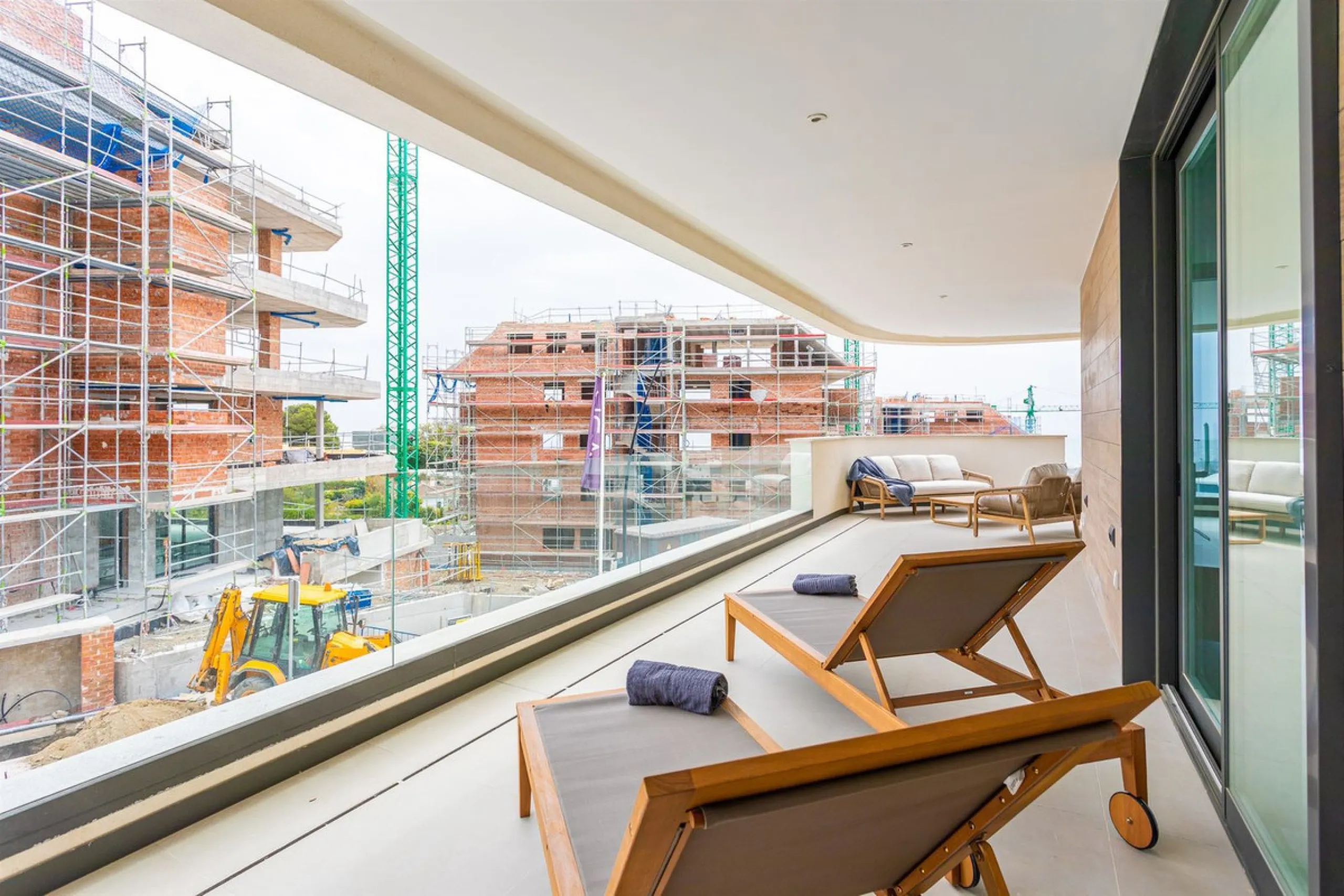 Apartment - Middle Floor Apartment в продаже в Fuengirola, Málaga. В доме 3 спален и 2 ванных комнат. Площадь дома 150 м²