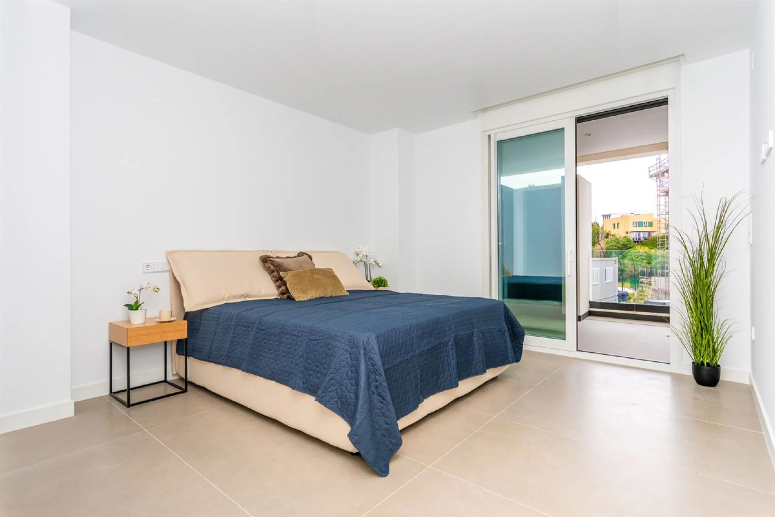 Apartment - Middle Floor Apartment в продаже в Fuengirola, Málaga. В доме 3 спален и 2 ванных комнат. Площадь дома 150 м²