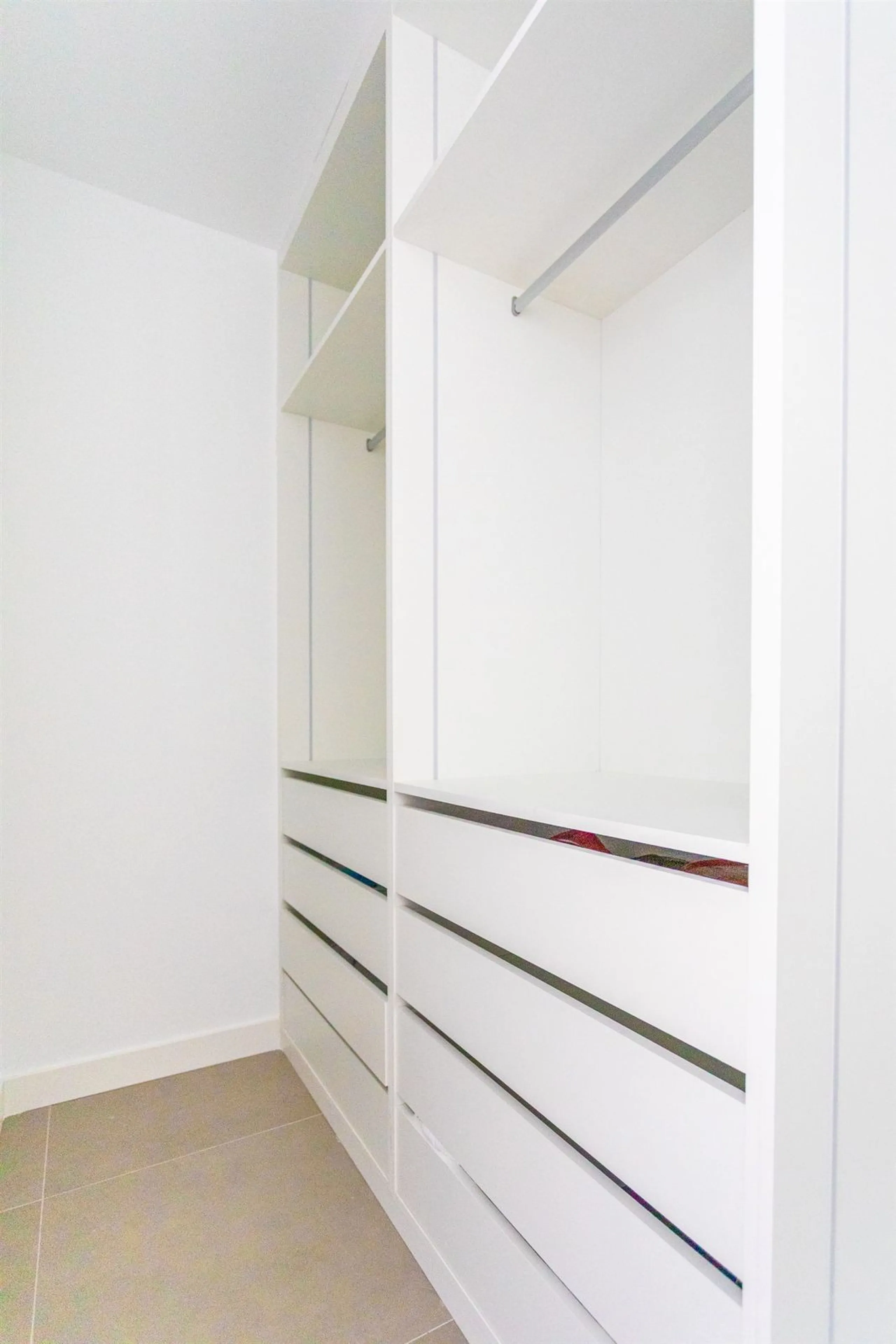 Apartment - Middle Floor Apartment в продаже в Fuengirola, Málaga. В доме 3 спален и 2 ванных комнат. Площадь дома 150 м²
