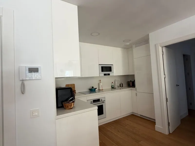 Modern ground floor apartment with sea views located in the sought-after Residencial Mediterráneo in Mijas Costa.