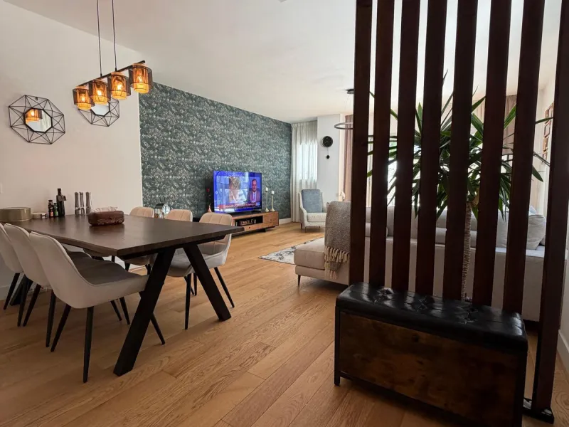 Modern ground floor apartment with sea views located in the sought-after Residencial Mediterráneo in Mijas Costa.