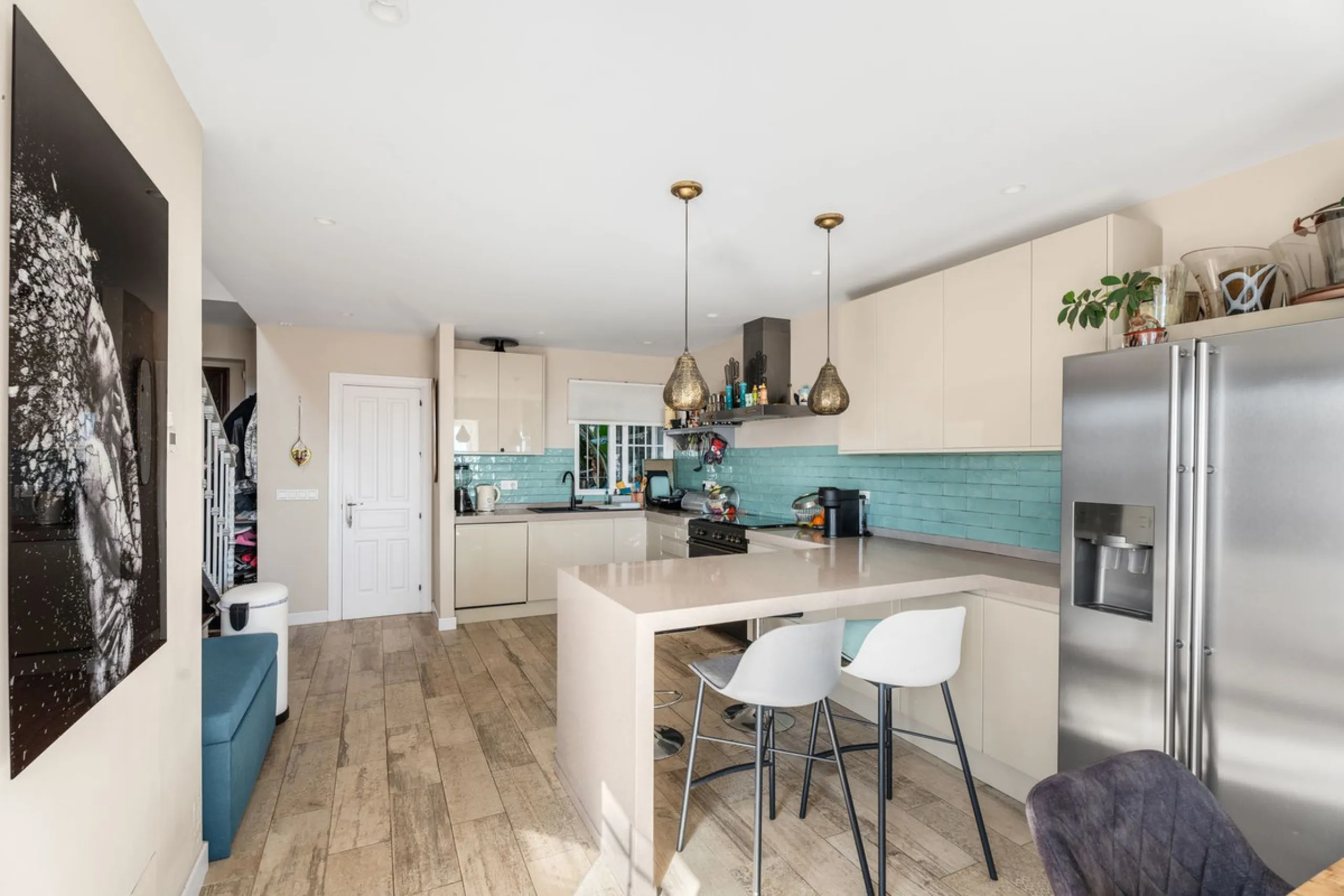 Nestled on the prestigious Golden Mile, this Townhouse is a true gem with stunning panoramic sea and mountain views.