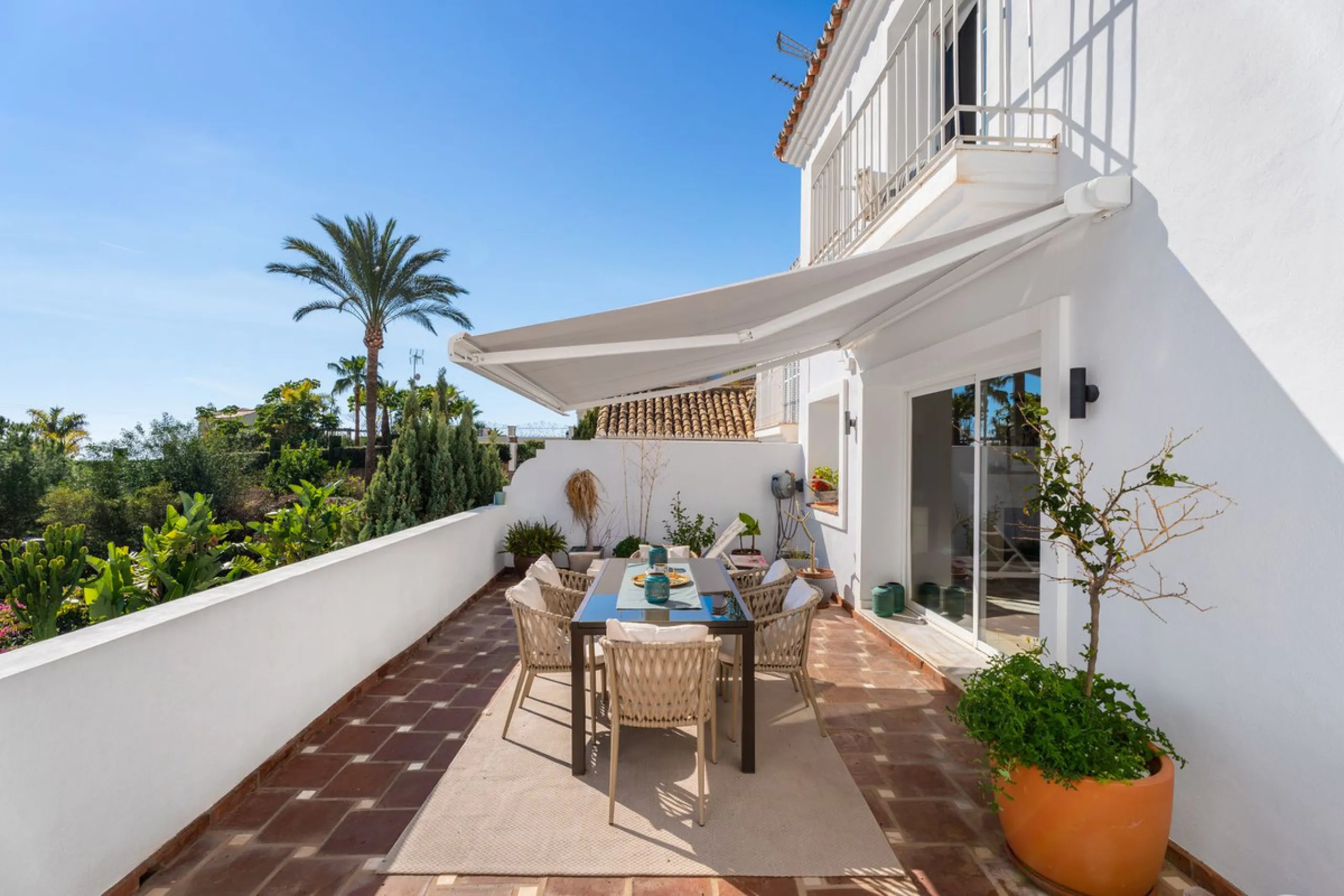 Nestled on the prestigious Golden Mile, this Townhouse is a true gem with stunning panoramic sea and mountain views.