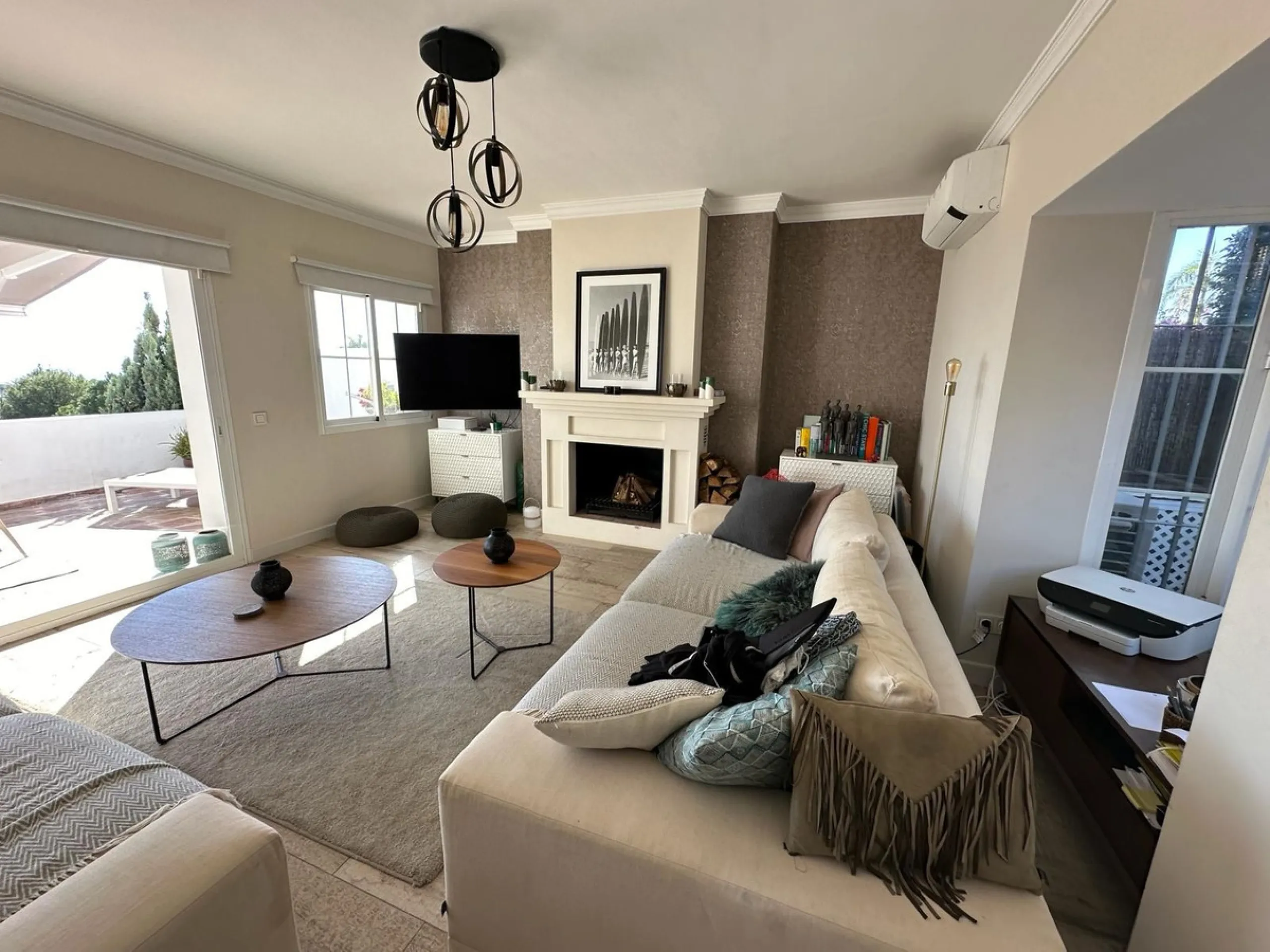 Nestled on the prestigious Golden Mile, this Townhouse is a true gem with stunning panoramic sea and mountain views.