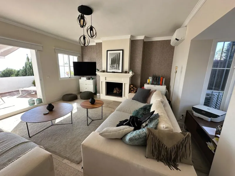 Nestled on the prestigious Golden Mile, this Townhouse is a true gem with stunning panoramic sea and mountain views.