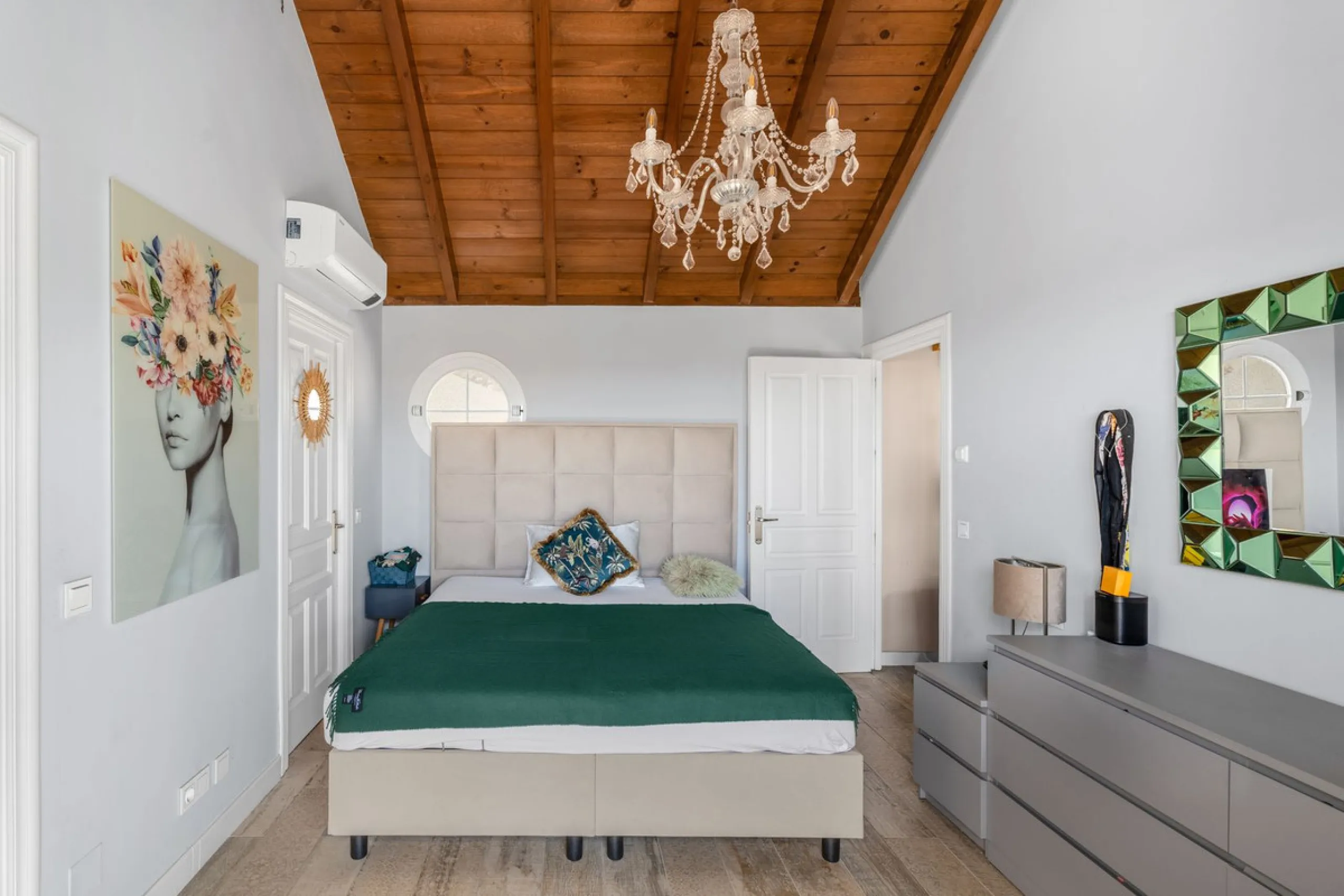 Nestled on the prestigious Golden Mile, this Townhouse is a true gem with stunning panoramic sea and mountain views.