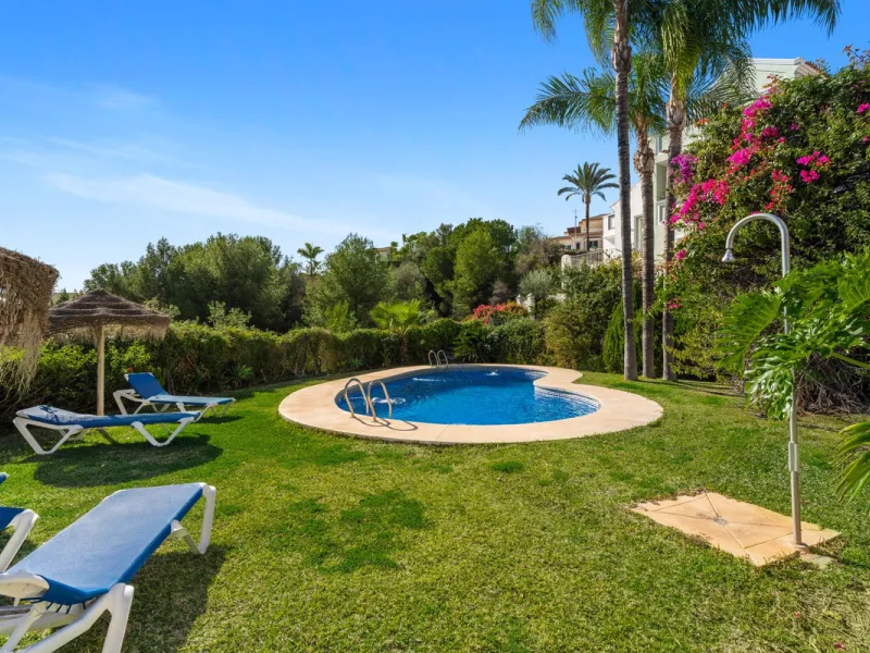 Nestled on the prestigious Golden Mile, this Townhouse is a true gem with stunning panoramic sea and mountain views.