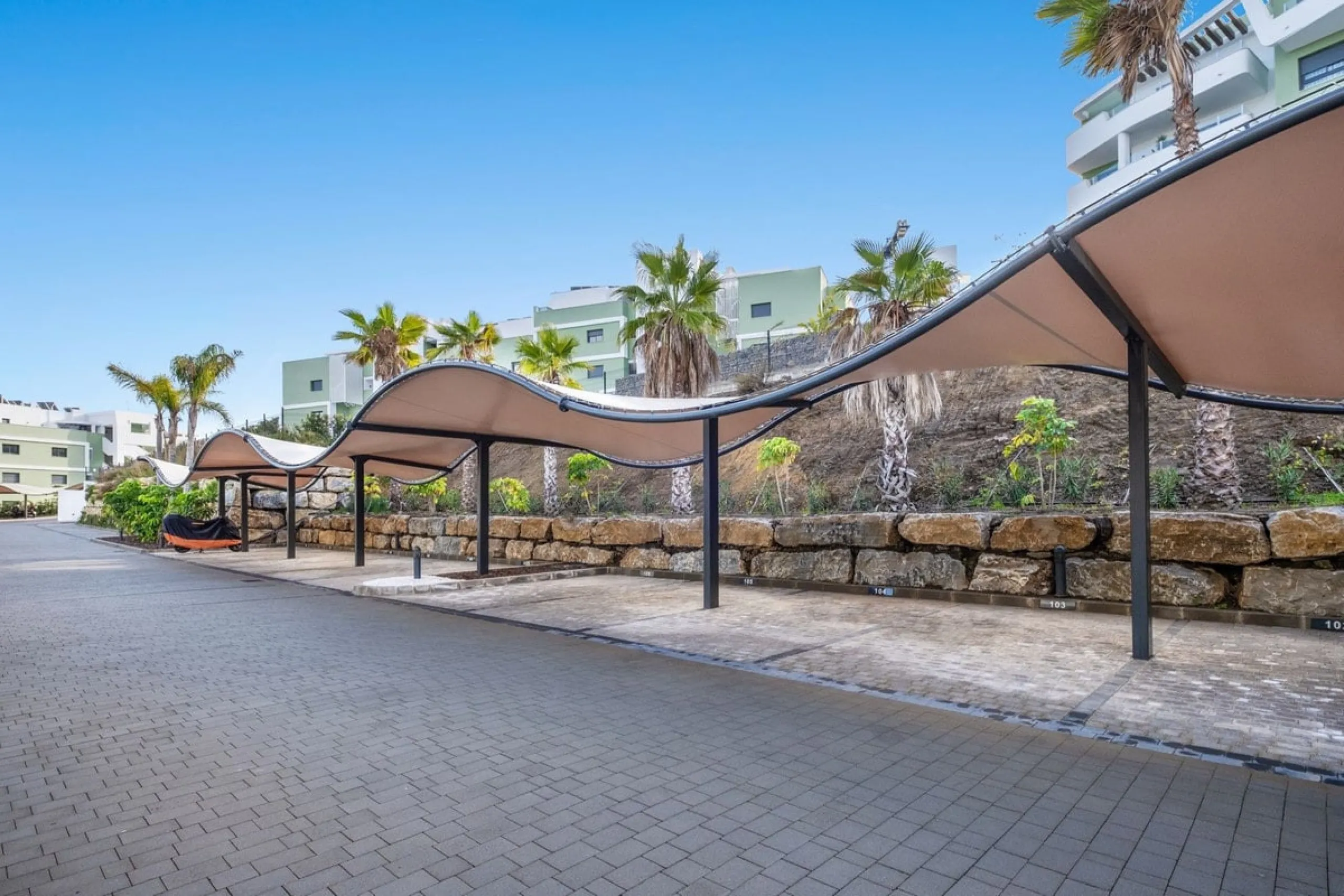 Moderne Wohnung mit zwei Schlafzimmern in Calanova Golf