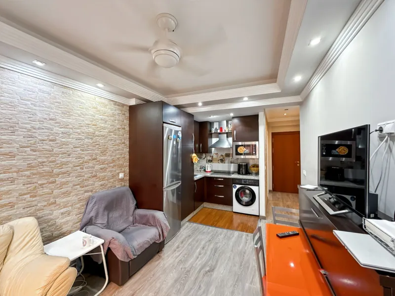 Apartment - Middle Floor Apartment в продаже в Málaga, Málaga. В доме 3 спален и 1 ванных комнат. Площадь дома 57 м²