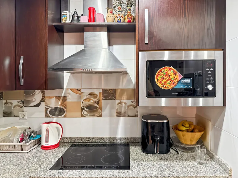 Apartment - Middle Floor Apartment в продаже в Málaga, Málaga. В доме 3 спален и 1 ванных комнат. Площадь дома 57 м²