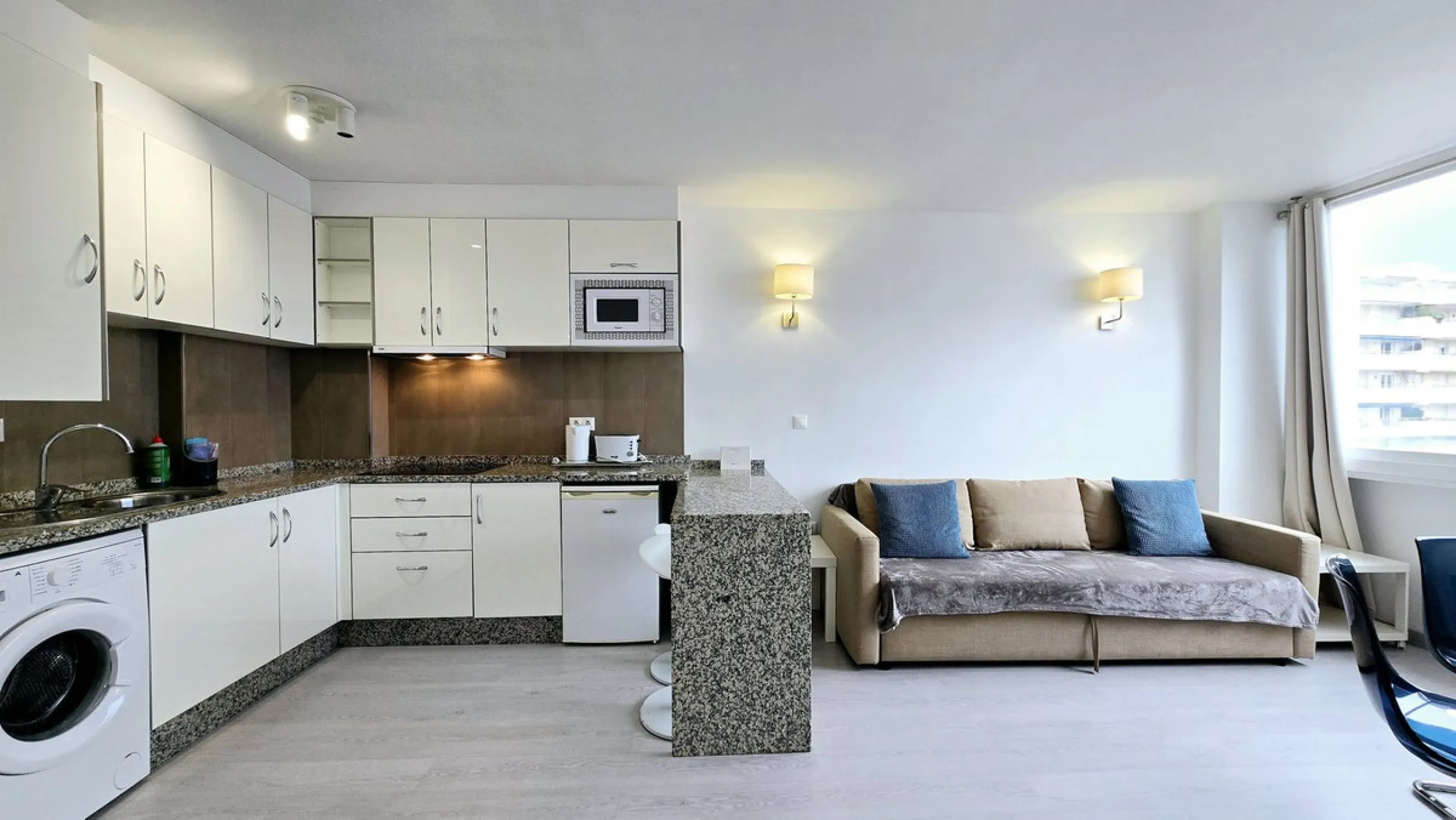 Apartment - Middle Floor Apartment в продаже в Marbella, Málaga. В доме 1 спален и 1 ванных комнат. Площадь дома 54 м²