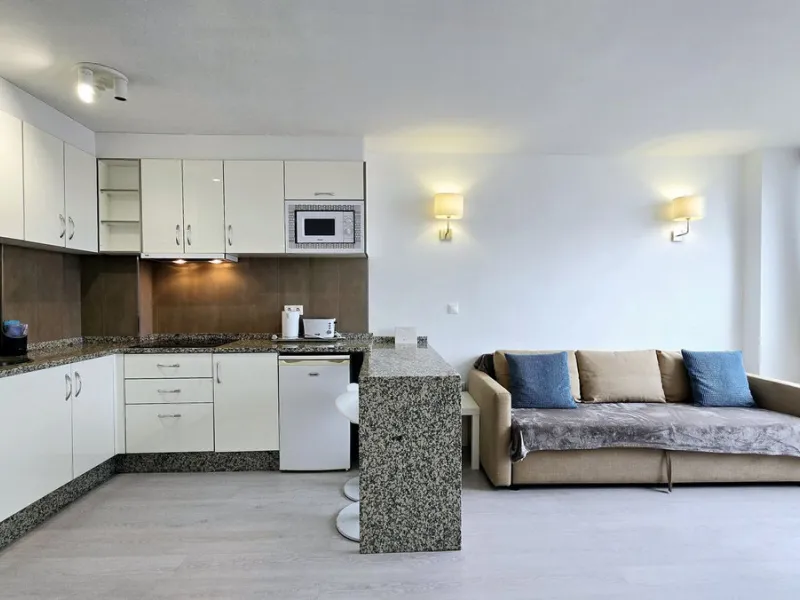 Apartment - Middle Floor Apartment в продаже в Marbella, Málaga. В доме 1 спален и 1 ванных комнат. Площадь дома 54 м²
