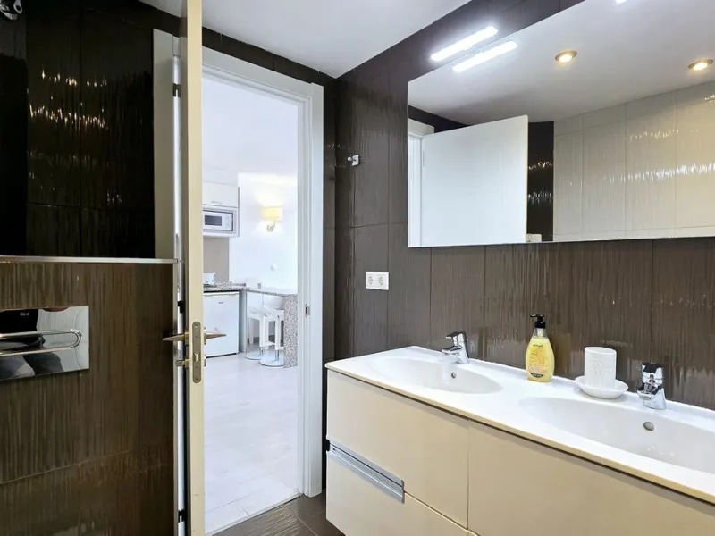 Apartment - Middle Floor Apartment в продаже в Marbella, Málaga. В доме 1 спален и 1 ванных комнат. Площадь дома 54 м²