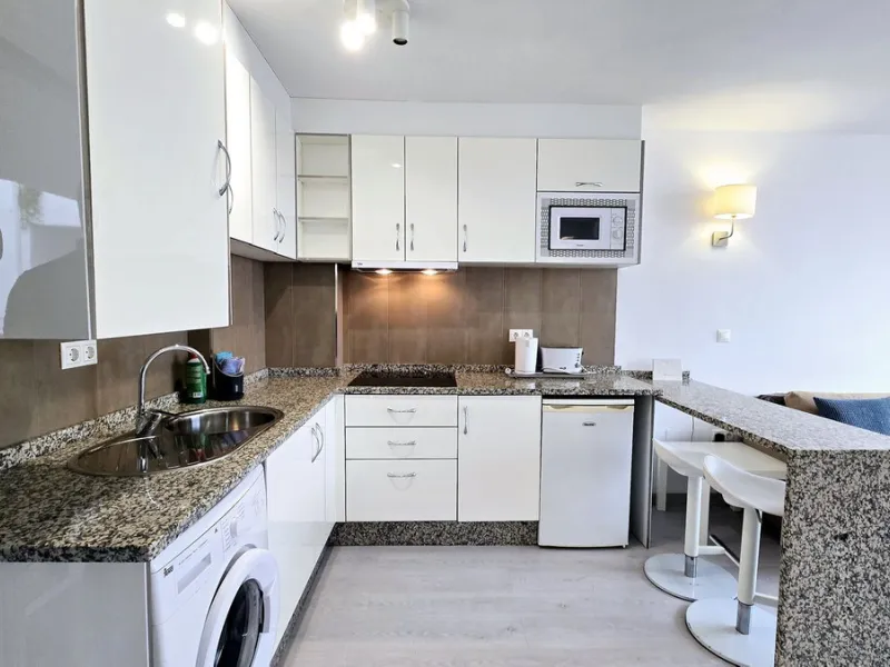 Apartment - Middle Floor Apartment в продаже в Marbella, Málaga. В доме 1 спален и 1 ванных комнат. Площадь дома 54 м²