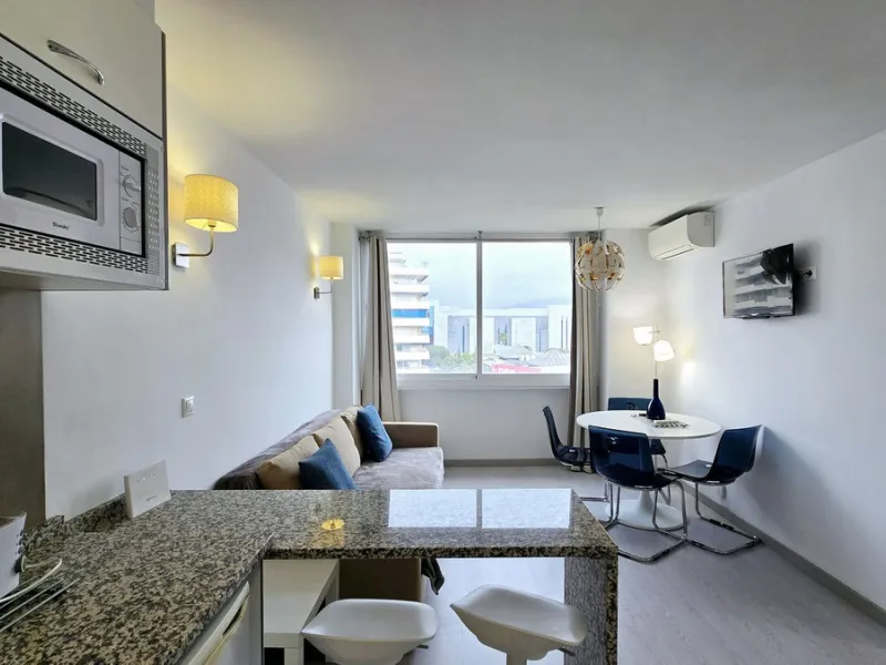 Apartment - Middle Floor Apartment в продаже в Marbella, Málaga. В доме 1 спален и 1 ванных комнат. Площадь дома 54 м²
