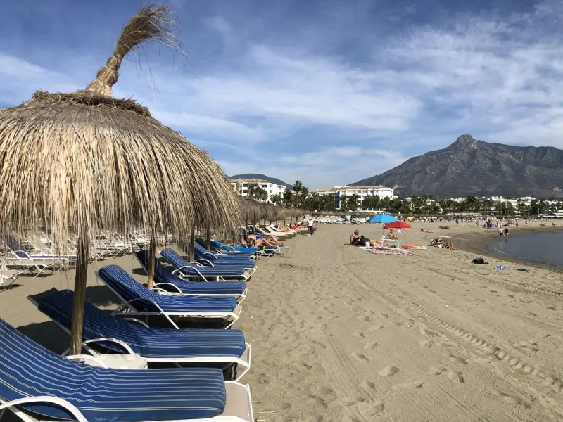 Apartment - Middle Floor Apartment в продаже в Marbella, Málaga. В доме 1 спален и 1 ванных комнат. Площадь дома 54 м²