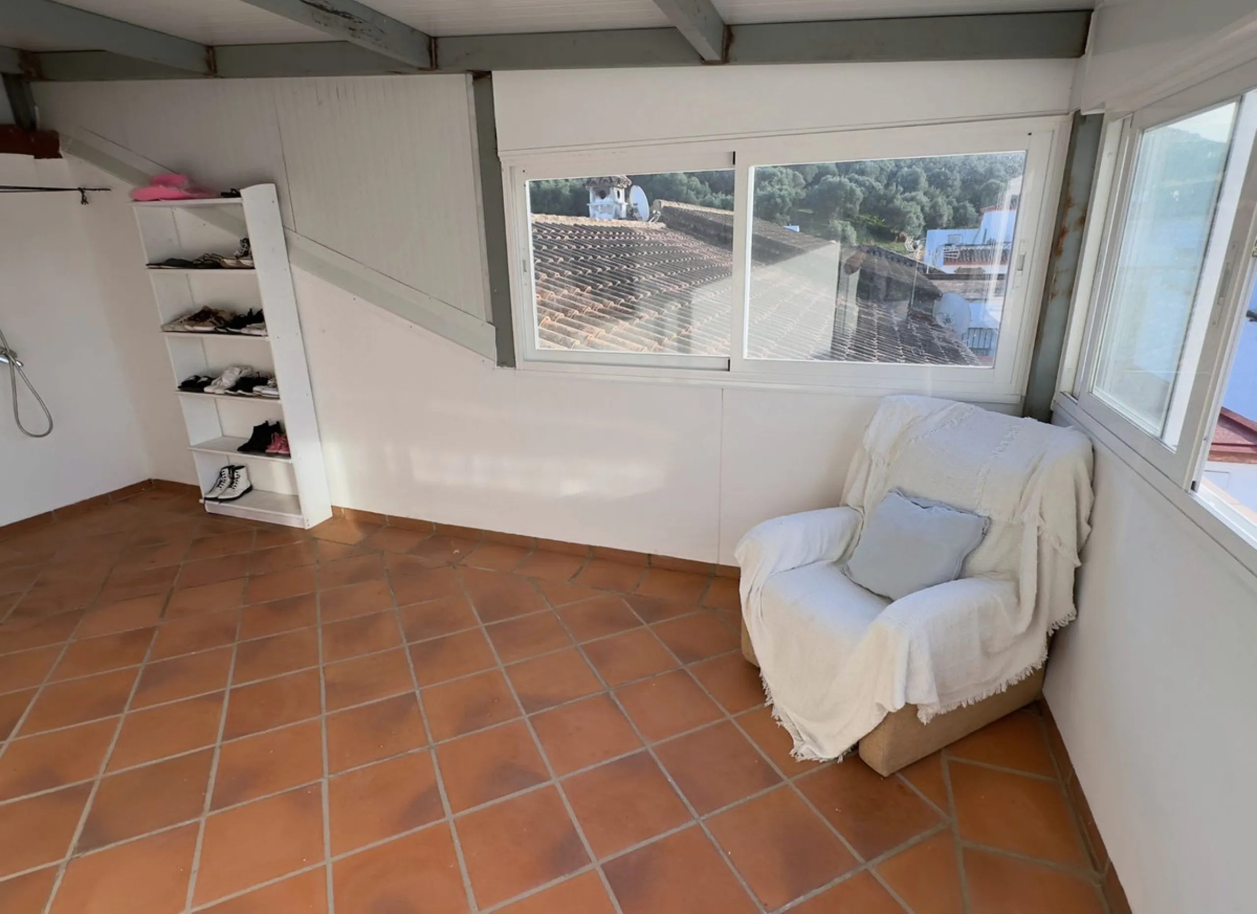 Spacious Independent House Offering Comfort and Versatility