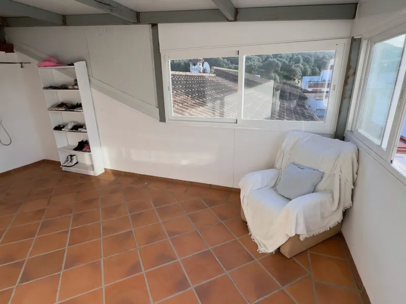 Spacious Independent House Offering Comfort and Versatility