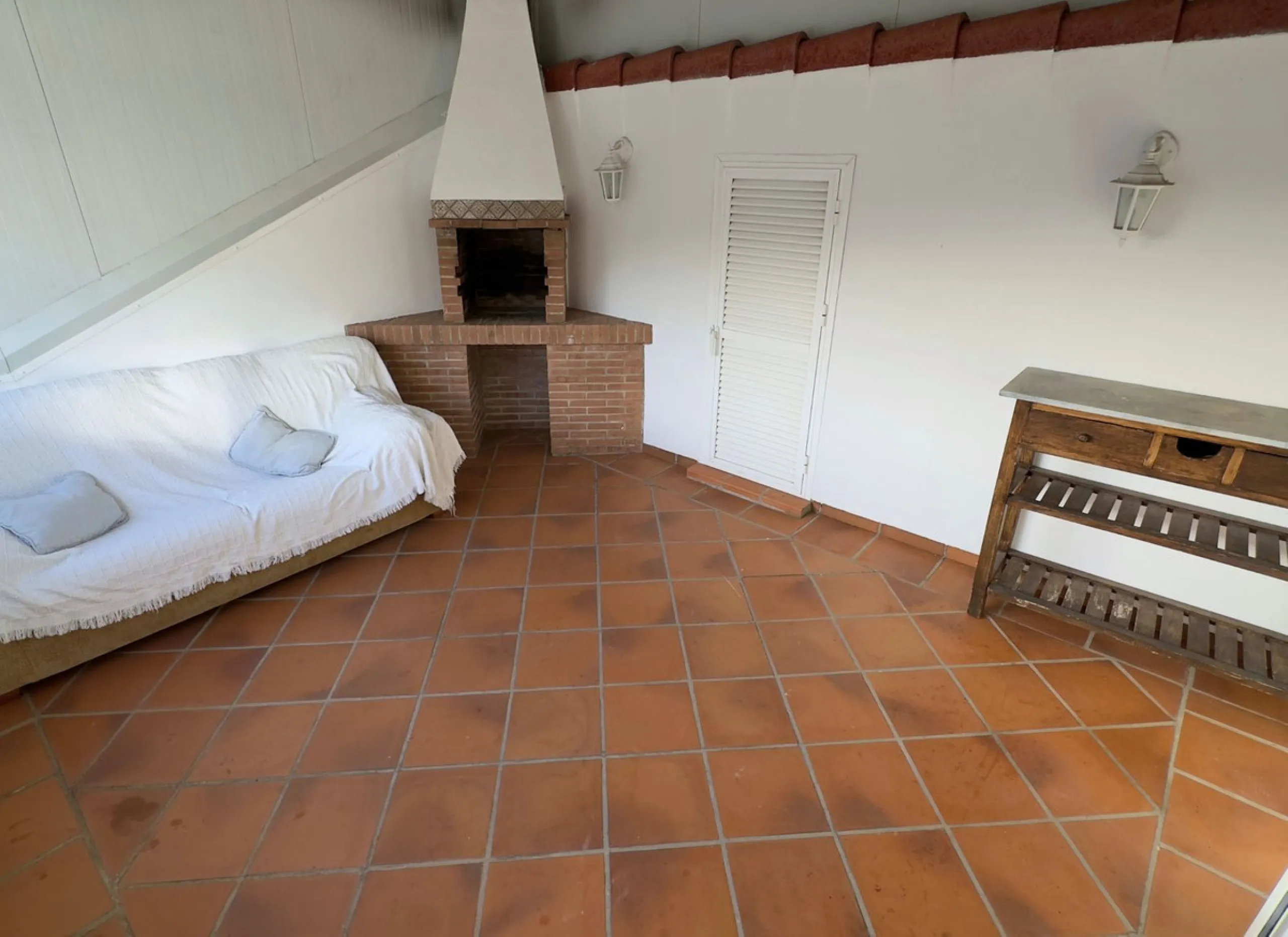 Spacious Independent House Offering Comfort and Versatility