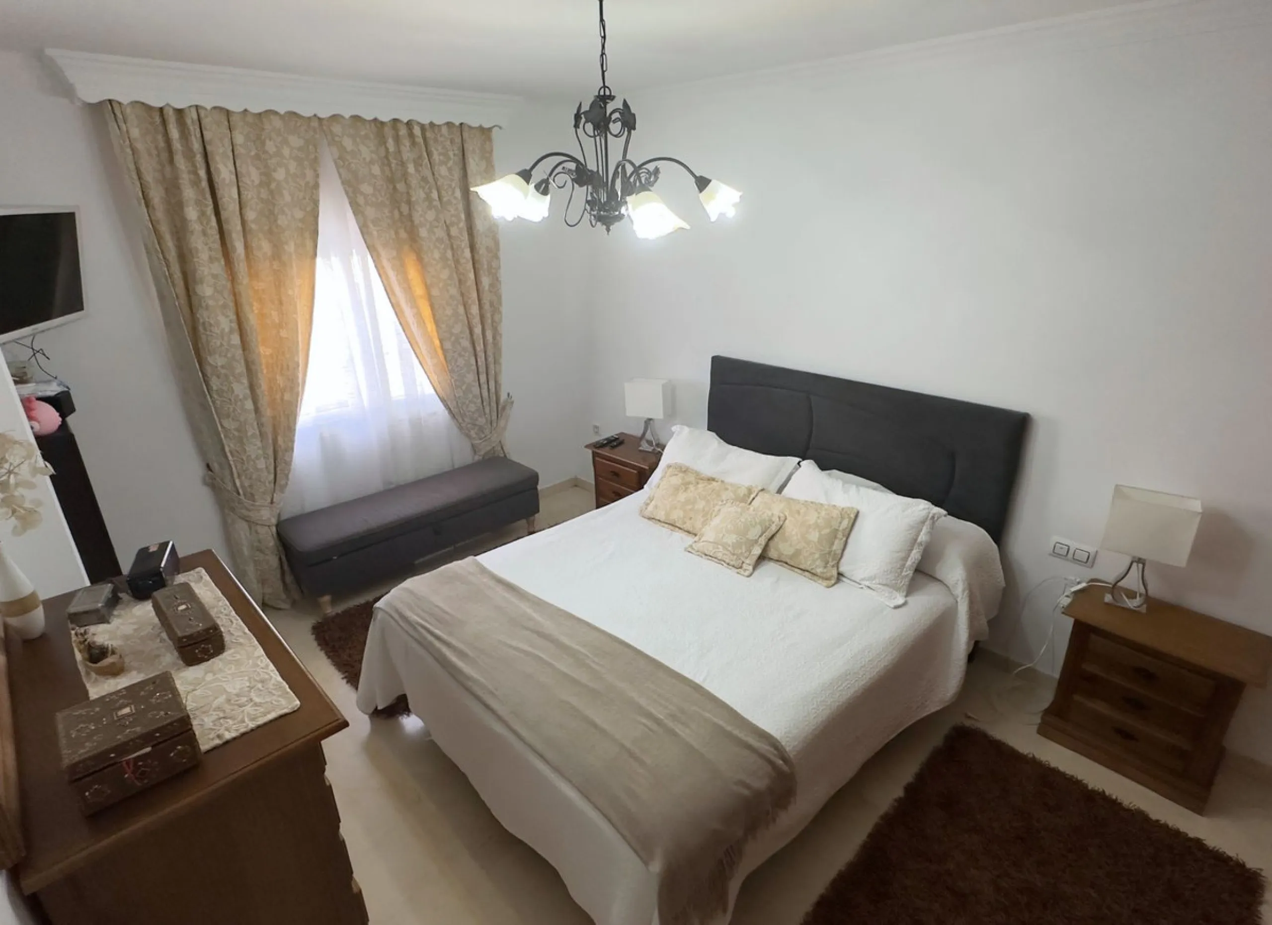 Spacious Independent House Offering Comfort and Versatility