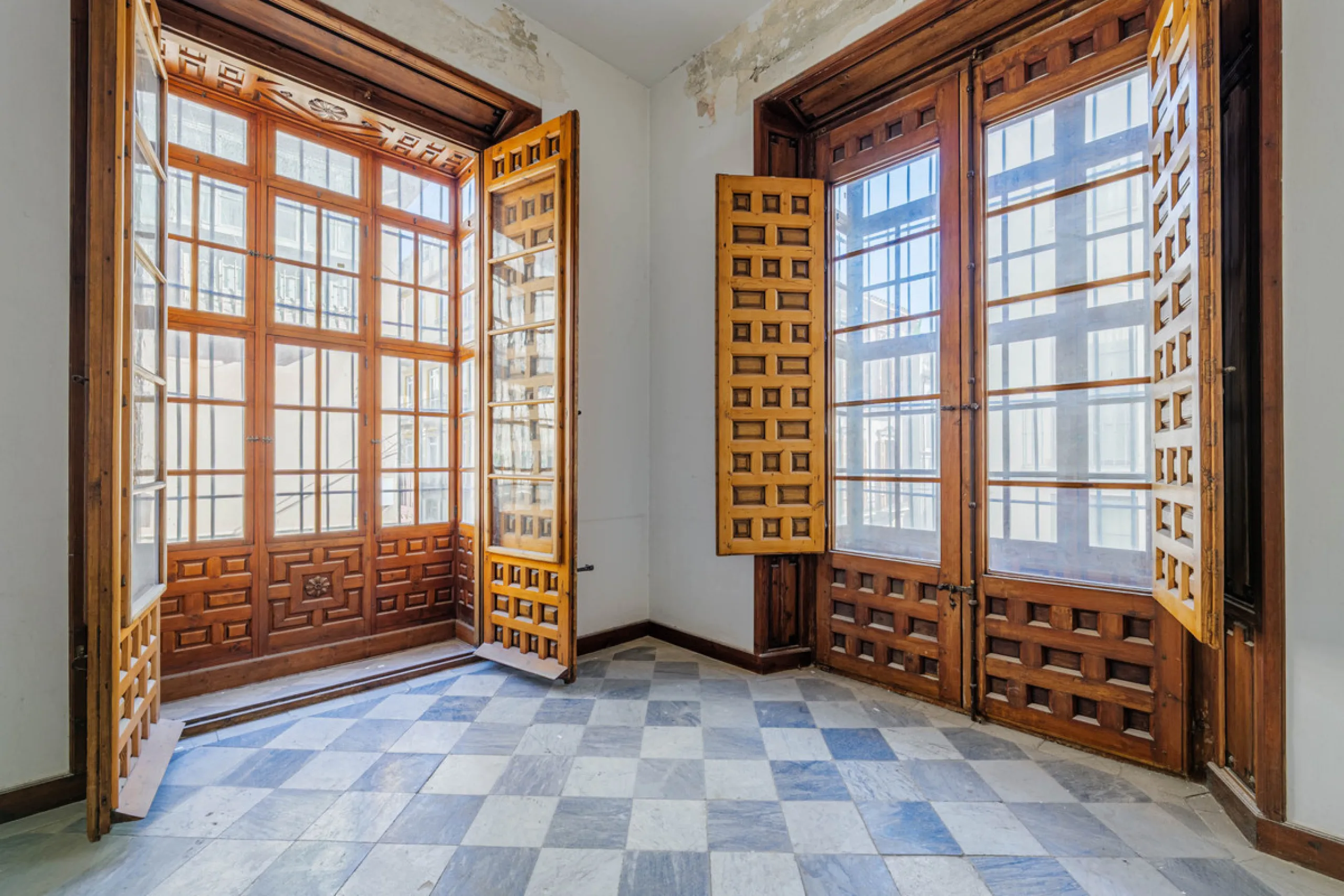 Commercial - Other в продаже в Málaga, Málaga. Площадь дома 1388 м². Площадь участка 343 м²