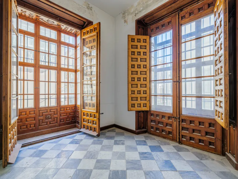 Commercial - Other в продаже в Málaga, Málaga. Площадь дома 1388 м². Площадь участка 343 м²