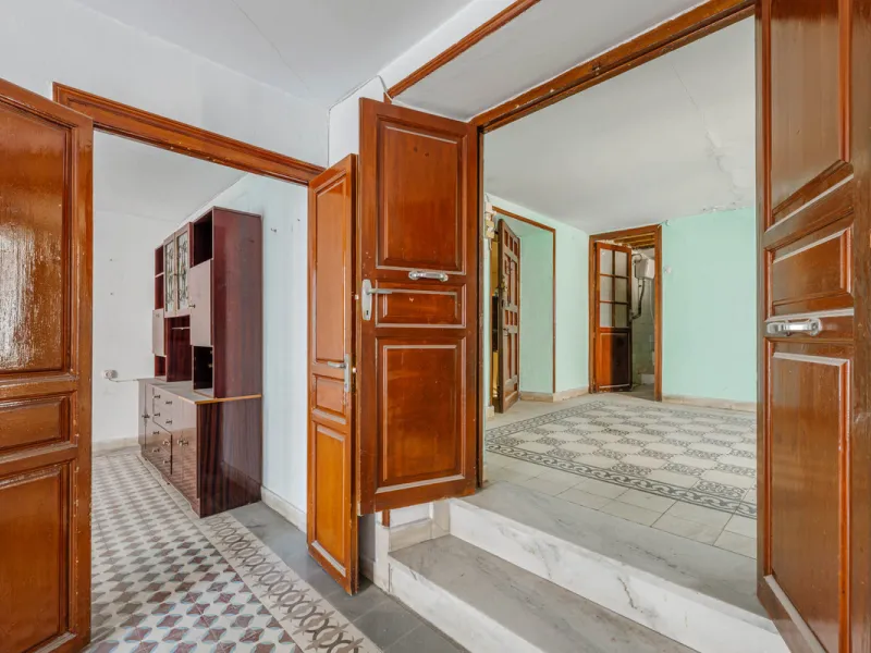 Commercial - Other в продаже в Málaga, Málaga. Площадь дома 1388 м². Площадь участка 343 м²