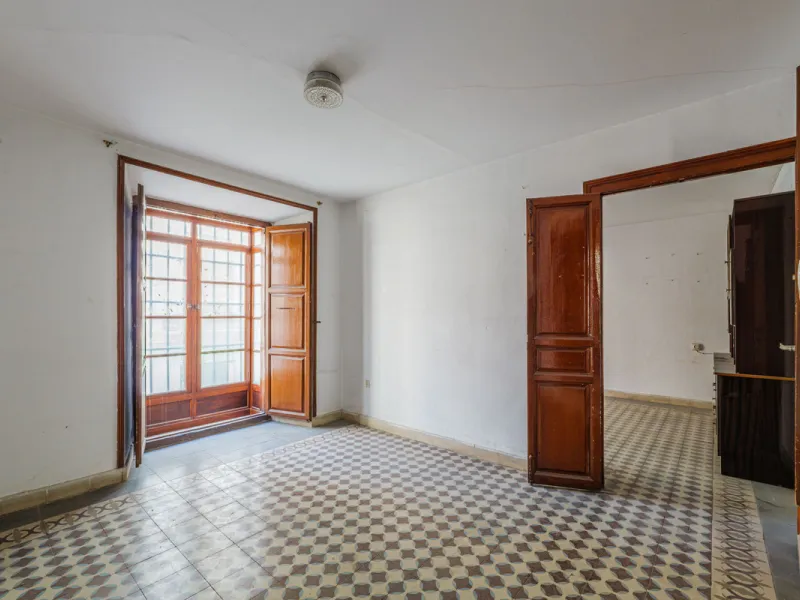Commercial - Other в продаже в Málaga, Málaga. Площадь дома 1388 м². Площадь участка 343 м²