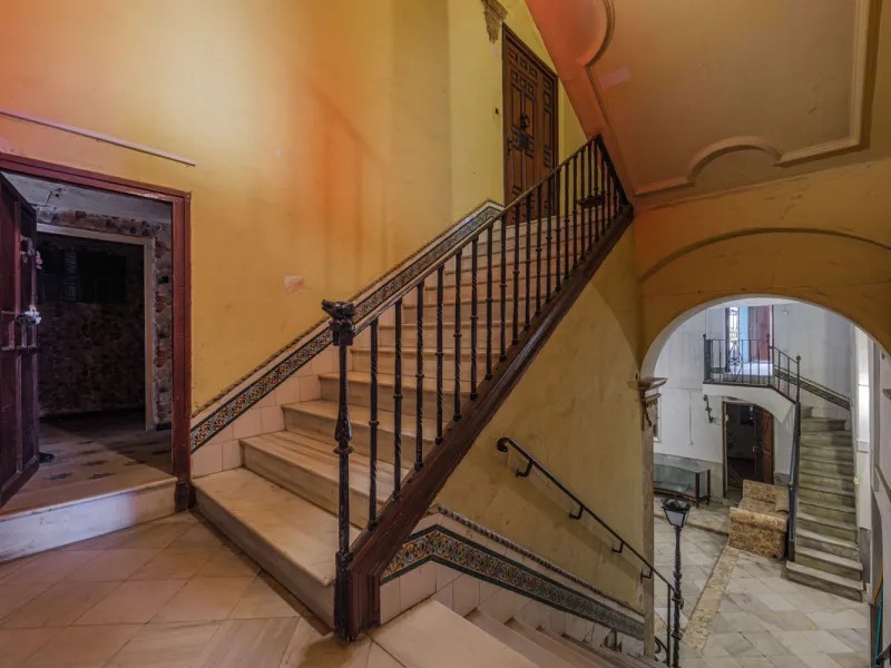 Commercial - Other в продаже в Málaga, Málaga. Площадь дома 1388 м². Площадь участка 343 м²