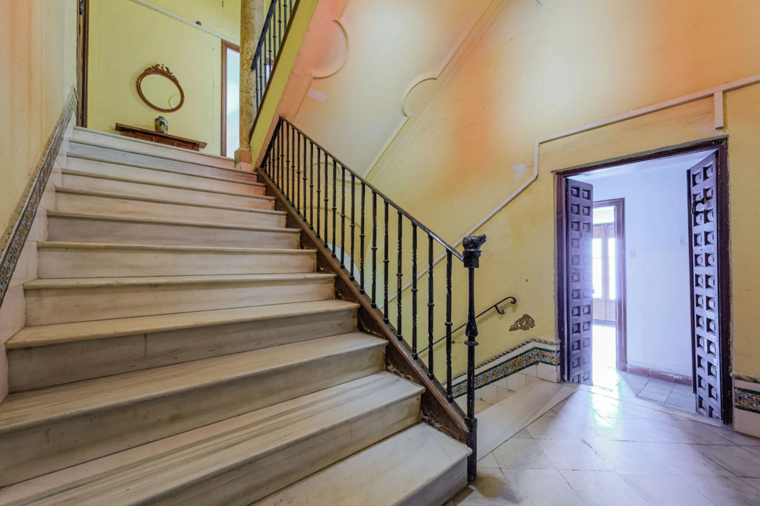 Commercial - Other в продаже в Málaga, Málaga. Площадь дома 1388 м². Площадь участка 343 м²