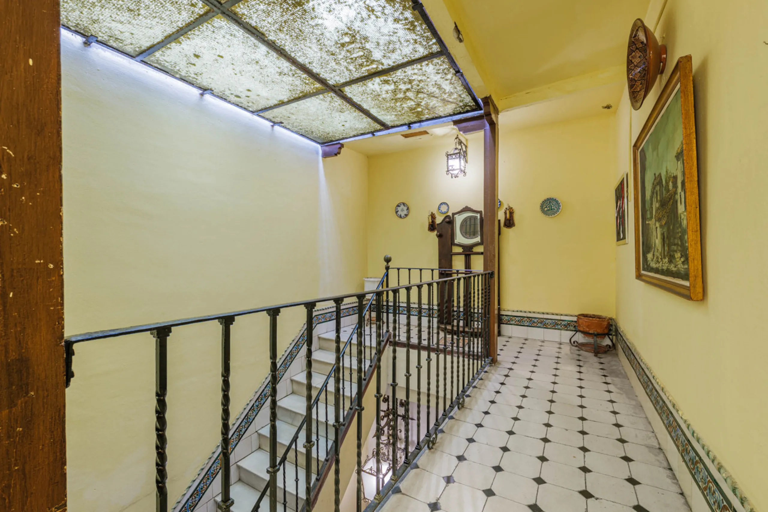 Commercial - Other в продаже в Málaga, Málaga. Площадь дома 1388 м². Площадь участка 343 м²