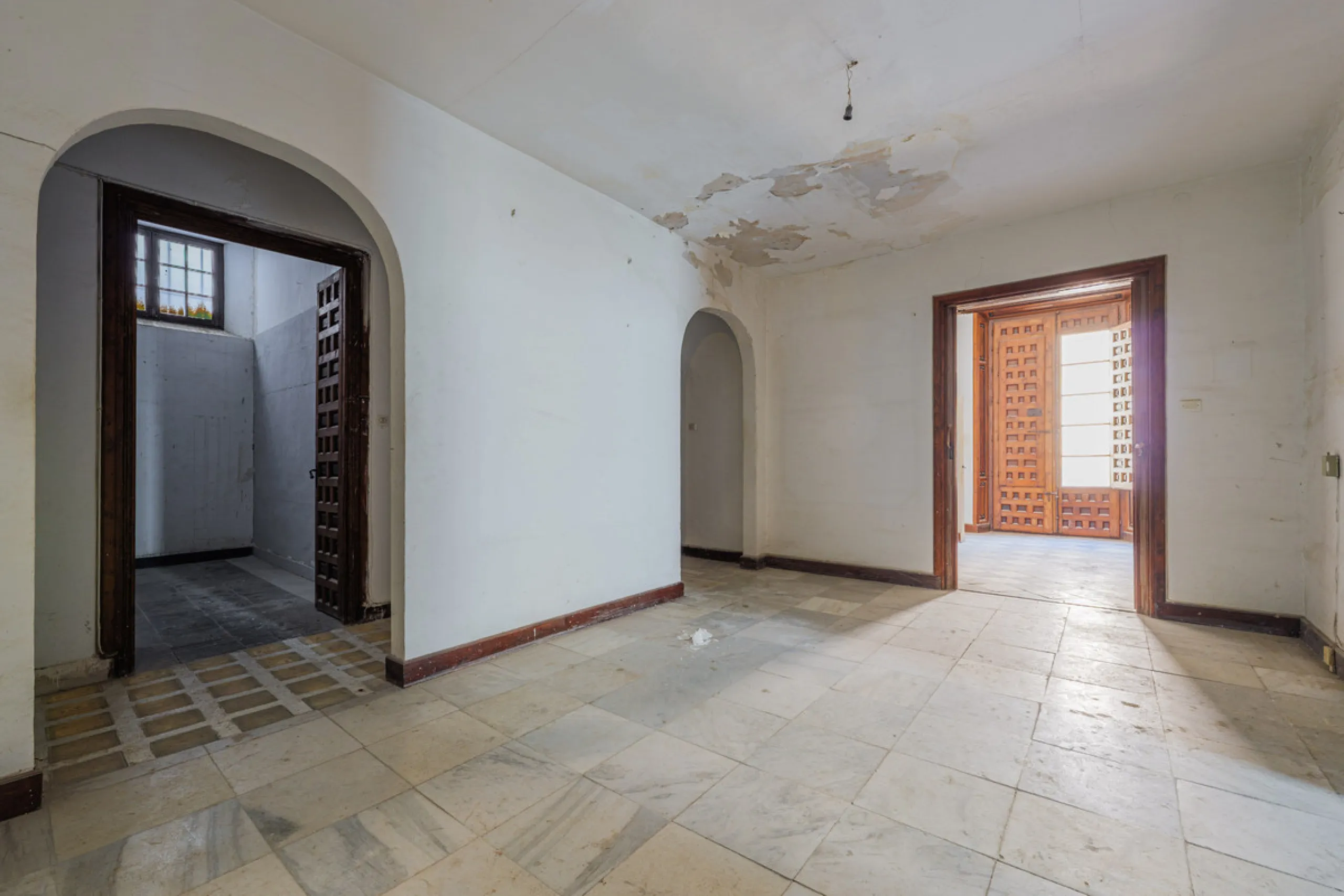 Commercial - Other в продаже в Málaga, Málaga. Площадь дома 1388 м². Площадь участка 343 м²