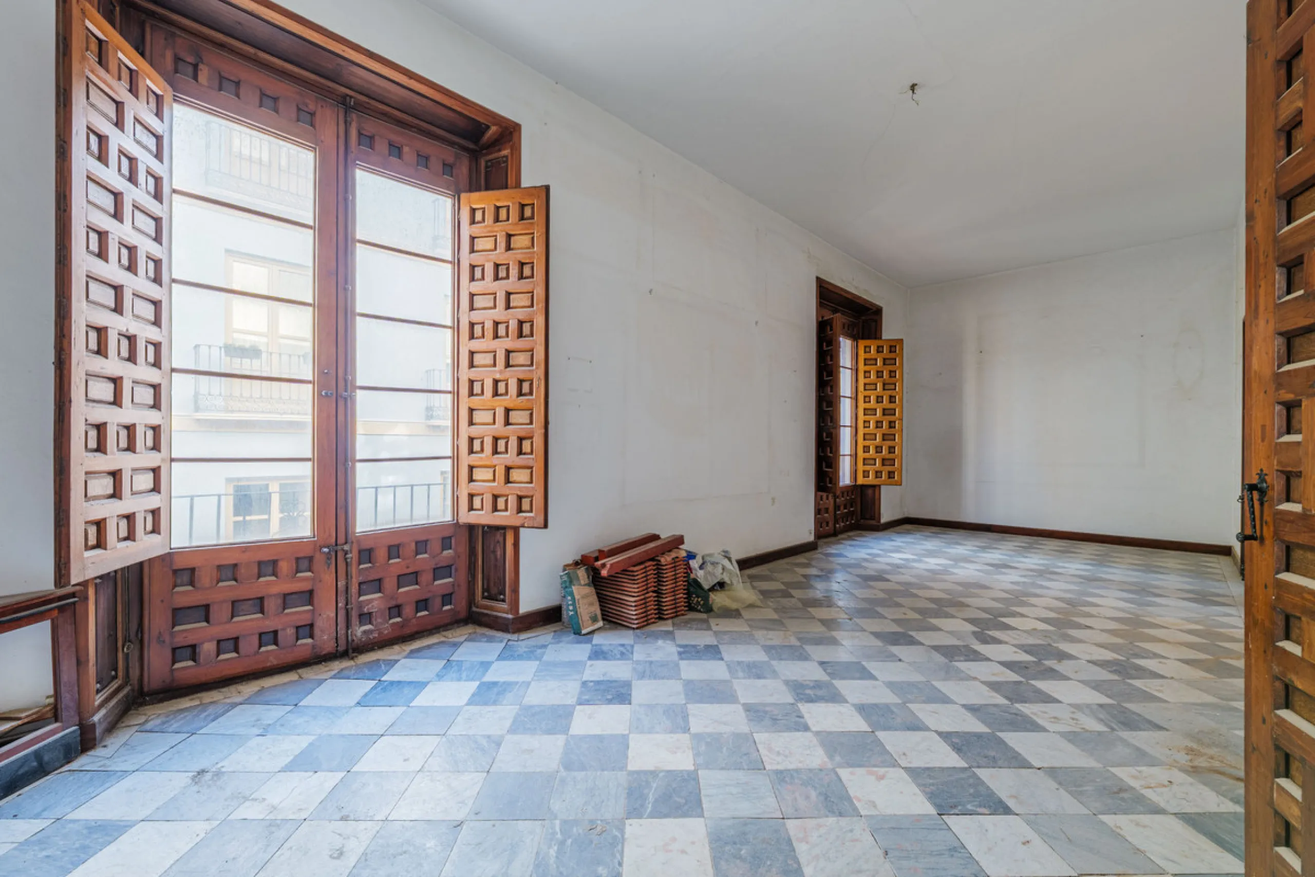 Commercial - Other в продаже в Málaga, Málaga. Площадь дома 1388 м². Площадь участка 343 м²