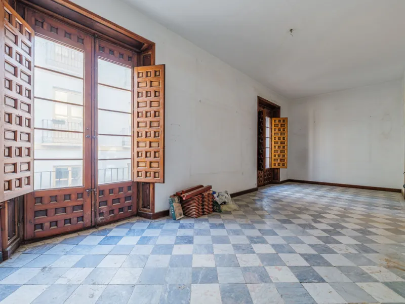 Commercial - Other в продаже в Málaga, Málaga. Площадь дома 1388 м². Площадь участка 343 м²