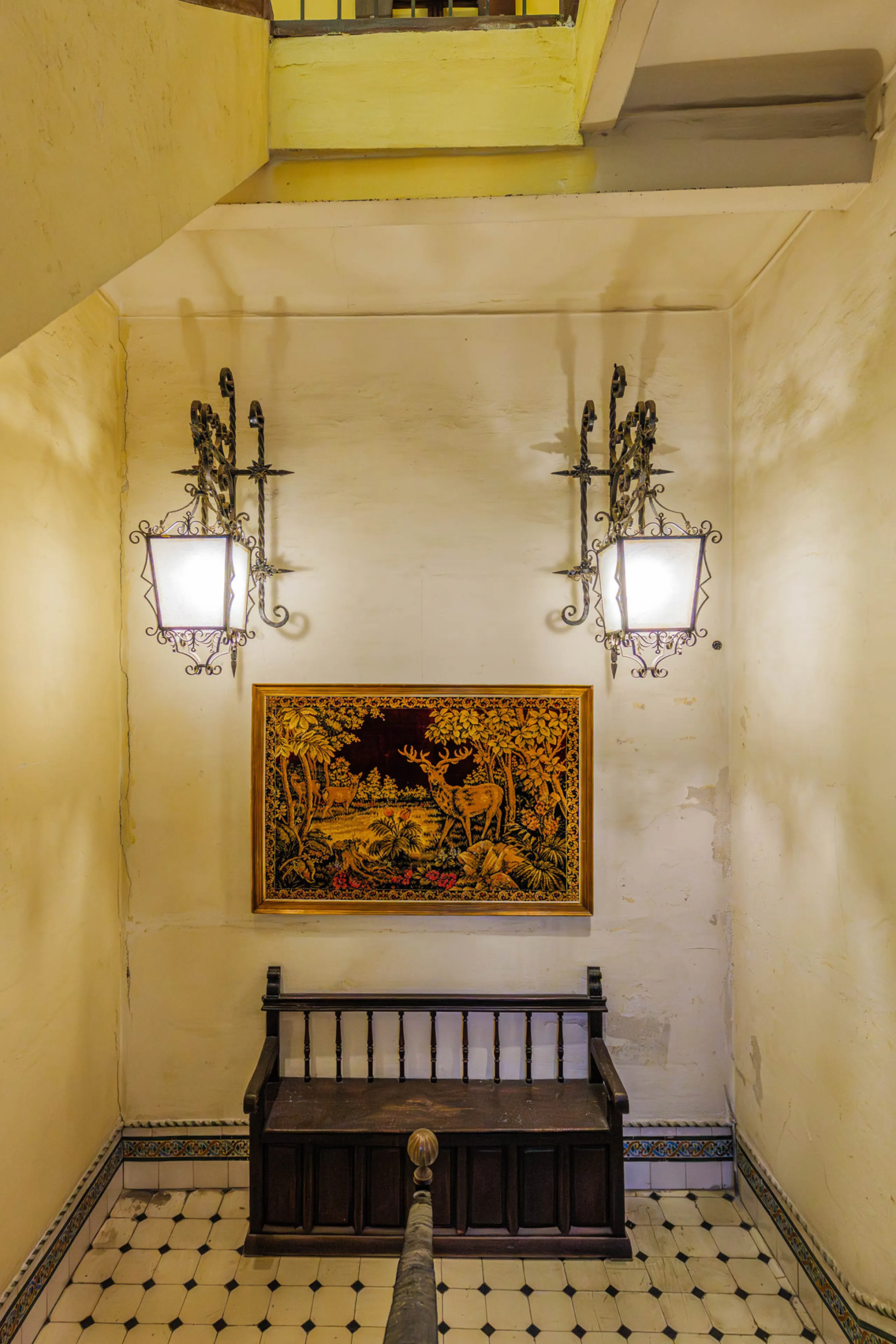 Commercial - Other в продаже в Málaga, Málaga. Площадь дома 1388 м². Площадь участка 343 м²